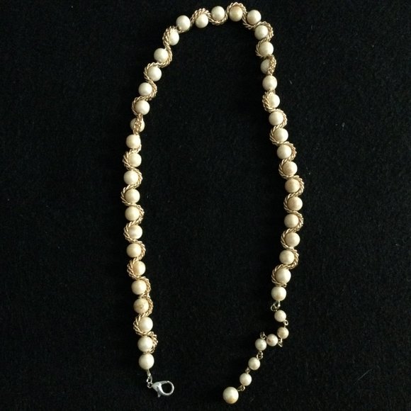 Beautiful beads and gold tone chain necklace 16-18" women's - Picture 5 of 9